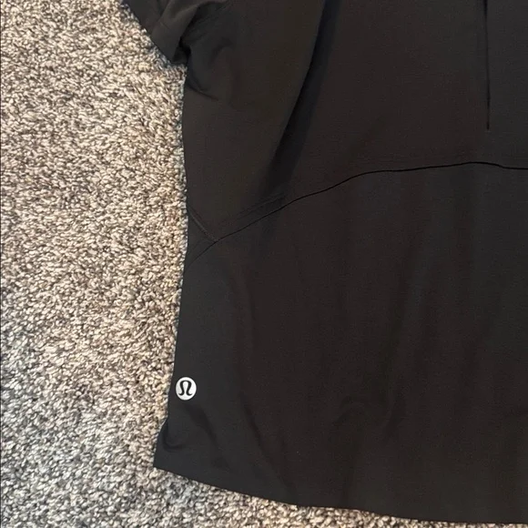 New Lululemon Reflective Running Tee Size 6 - Picture 3 of 4